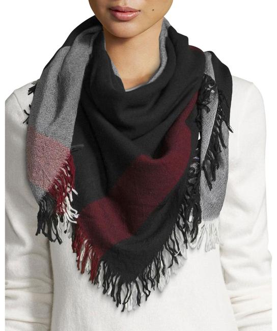 Burberry square black/white/red scarf